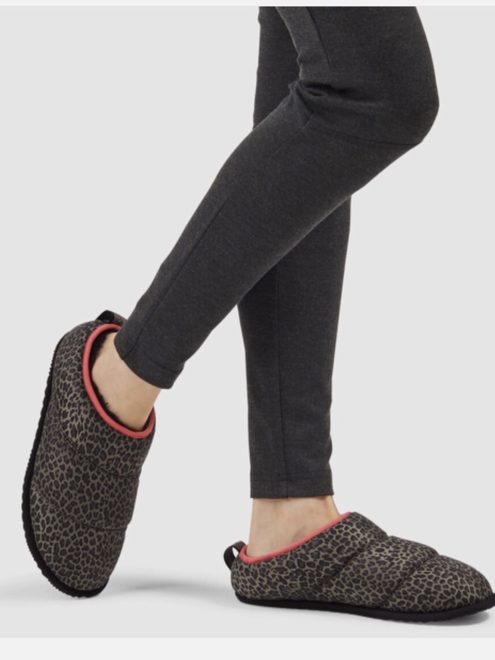 SOREL Bodega Run Slipper Size US 7 Leopard Olive